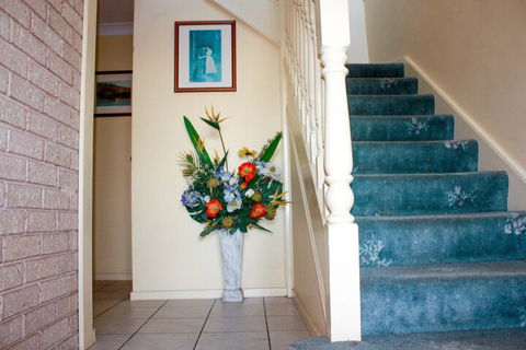 Lake Illawarra B&B - Sunshine Coast Guide 3