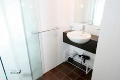 Sundowner Motel Hotel - Sunshine Coast Guide 7