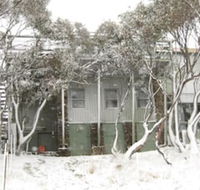 Tanderra Ski Lodge - Sunshine Coast Guide