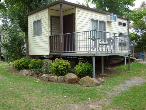 Tenterfield Lodge And Caravan Park - Sunshine Coast Guide 6