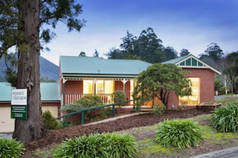 Annie's Escape In Warburton - Sunshine Coast Guide 0