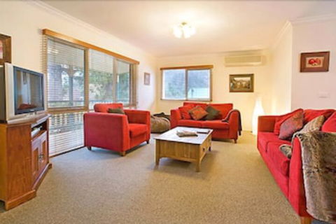 Annie's Escape In Warburton - Sunshine Coast Guide 4