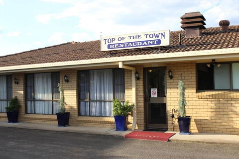 Top Of The Town Motel - Sunshine Coast Guide 3