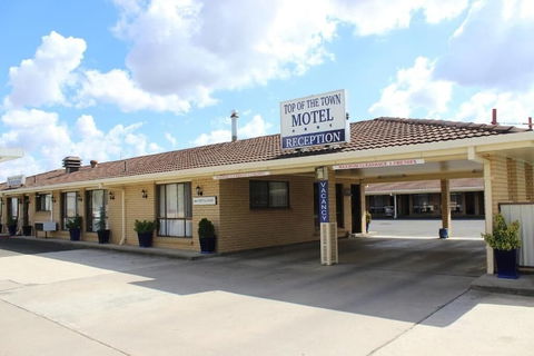 Top Of The Town Motel - Sunshine Coast Guide 2
