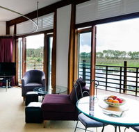 Bettenays Accommodation - Sunshine Coast Guide