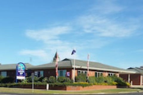 Ararat Southern Cross Motor Inn - Sunshine Coast Guide 0