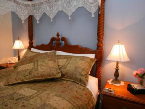 Quayside Cottages - Sunshine Coast Guide 6