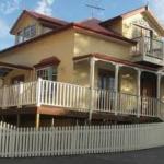 Quayside Cottages - Sunshine Coast Guide 0