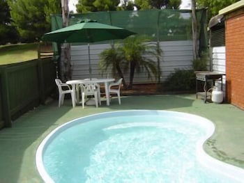 Country Roads Motor Inn Narrandera - Sunshine Coast Guide 4
