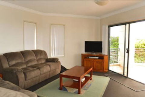 The Breakers Yamba - Sunshine Coast Guide 4