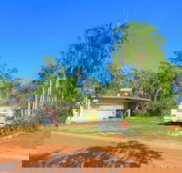 Batchelor Holiday Park - Sunshine Coast Guide