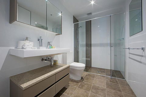 Accommodate Canberra Manhattan On The Park - Sunshine Coast Guide 2