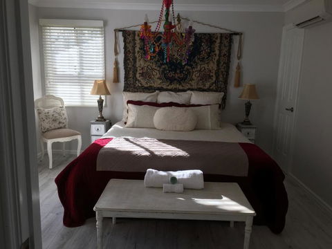 Applegate Lane Chalet - Sunshine Coast Guide 6