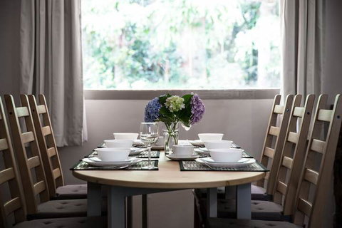 Tall Trees Motel - Sunshine Coast Guide 5