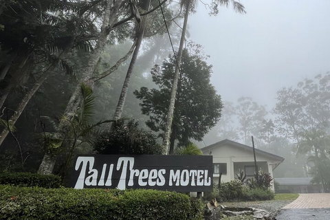 Tall Trees Motel - Sunshine Coast Guide 4