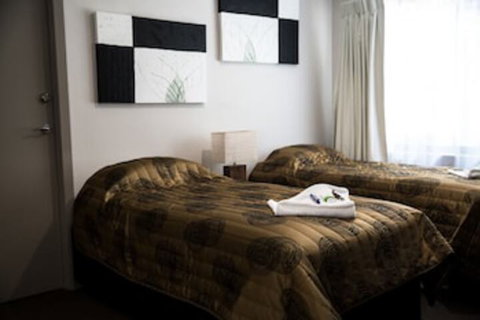 Tall Trees Motel - Sunshine Coast Guide 0