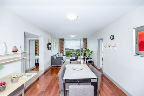 DD Apartments On Sussex - Sunshine Coast Guide 2