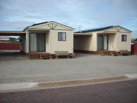 Jackos Holiday Cabins - Sunshine Coast Guide 4