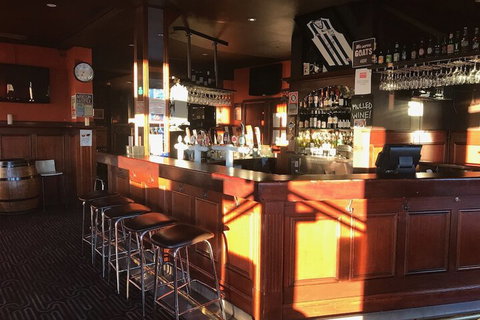 The Merton Hotel - Sunshine Coast Guide 1