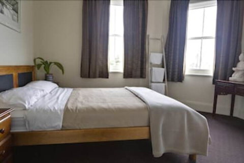 The Merton Hotel - Sunshine Coast Guide 7