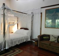 Oskars Rainforest Retreat - Sunshine Coast Guide