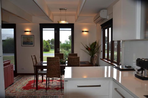 Yolla Beach House - Sunshine Coast Guide 1