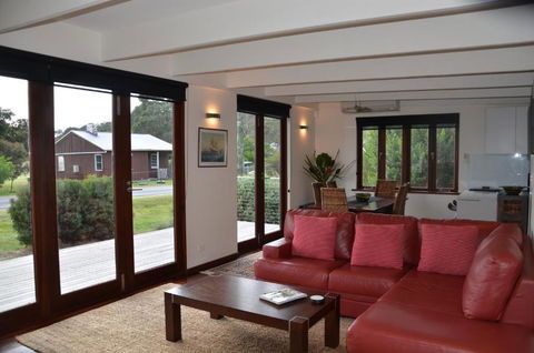 Yolla Beach House - Sunshine Coast Guide 5