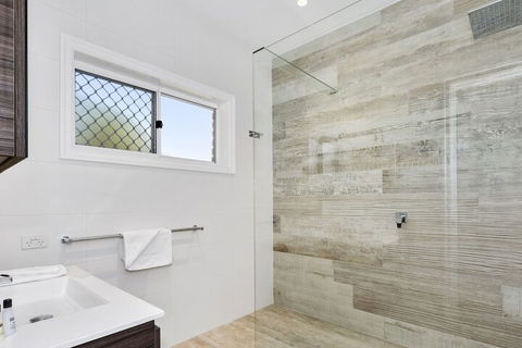Fairlight Tweed Coast Holidays  - Sunshine Coast Guide 4