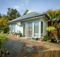 Glenelg on King Bed  Breakfast - Sunshine Coast Guide