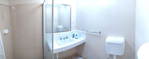 Toukley Motel - Sunshine Coast Guide 5