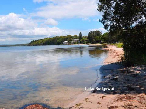 Toukley Motel - Sunshine Coast Guide 2