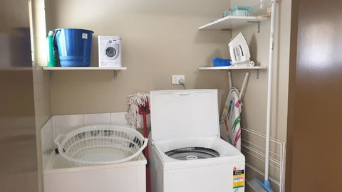 A City Retreat 2BR Apartment Reid Park Townsville - Sunshine Coast Guide 2