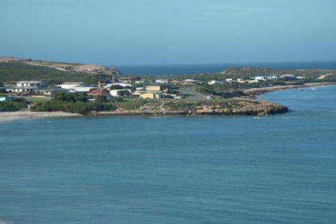Elliston Waterloo Bay Tourist Park - Sunshine Coast Guide 0