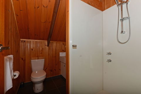 Cloudy Bay Villa - Sunshine Coast Guide 4