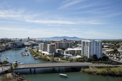 Hotel Grand Chancellor Townsville - Sunshine Coast Guide 1