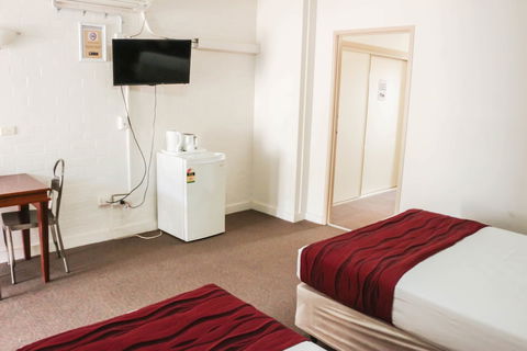 Acacia Ridge Hotel Motel - Sunshine Coast Guide 3