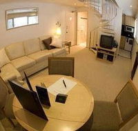 Breathtaker All Suite Hotel - Sunshine Coast Guide