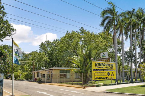 Riverview Tourist Village - Sunshine Coast Guide 1