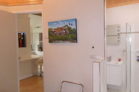 A Colourcity Apartments - Sunshine Coast Guide 3