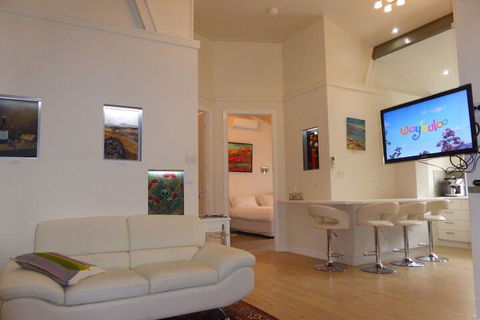 A Colourcity Apartments - Sunshine Coast Guide 6
