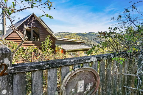 Rosebrook Cottages - Sunshine Coast Guide 2