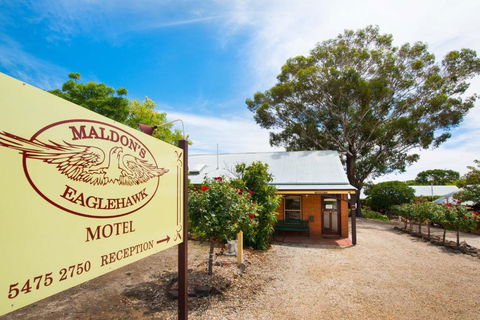 Maldons Eaglehawk Motel - Sunshine Coast Guide 2