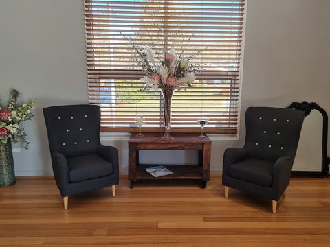 Tumbarumba Motel & Elms Restaurant - Sunshine Coast Guide 4