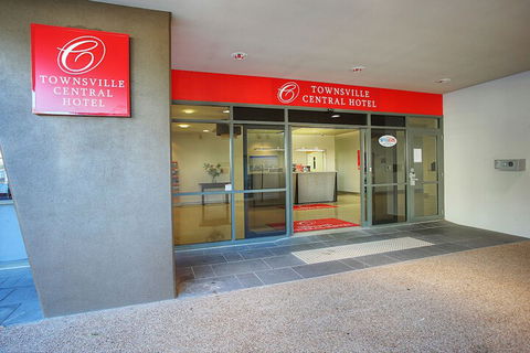 Townsville Central Hotel - Sunshine Coast Guide 3