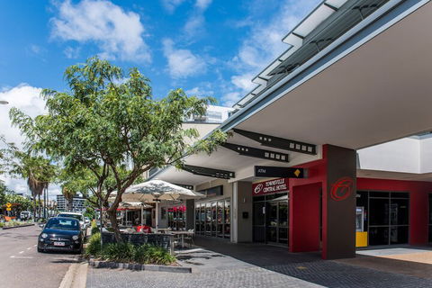 Townsville Central Hotel - Sunshine Coast Guide 2