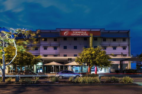Townsville Central Hotel - Sunshine Coast Guide 1