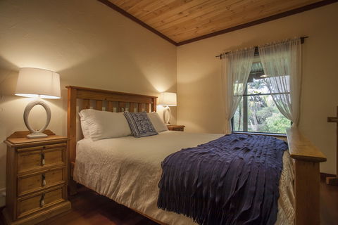 William Bay Cottages - Sunshine Coast Guide 5