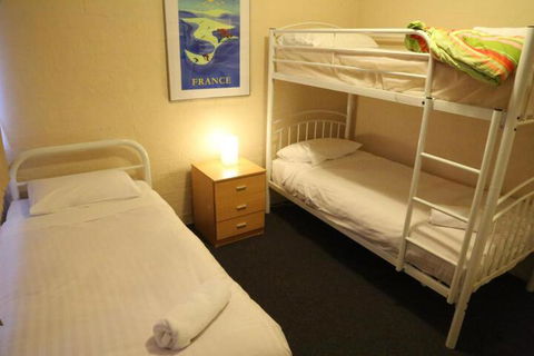 Kirwan Apartments 49 - Sunshine Coast Guide 2