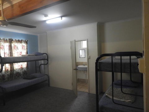 Kalbarri Backpackers YHA - Sunshine Coast Guide 4