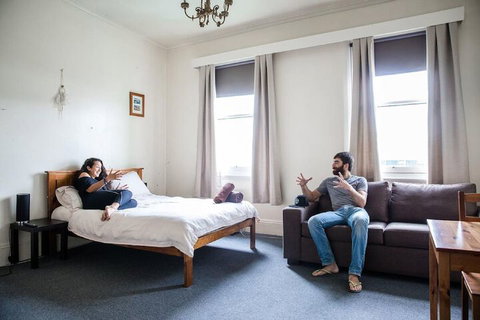 The Pickled Frog - Sunshine Coast Guide 3